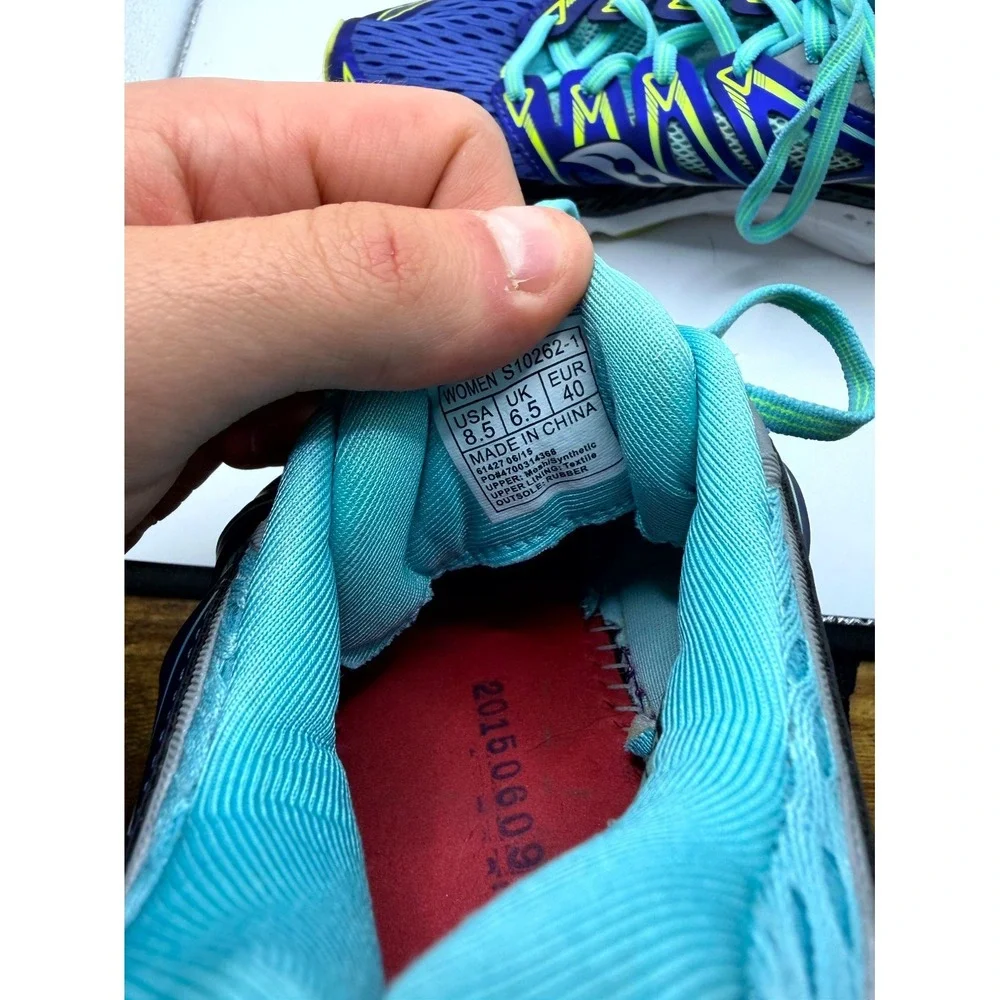 Saucony Triumph ISO S10262-1 Womens 8.5 Sneaker Blue Mesh Lace Up Running Shoes